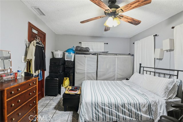 Detail Gallery Image 15 of 16 For 1038 Hollister St, San Fernando,  CA 91340 - – Beds | – Baths