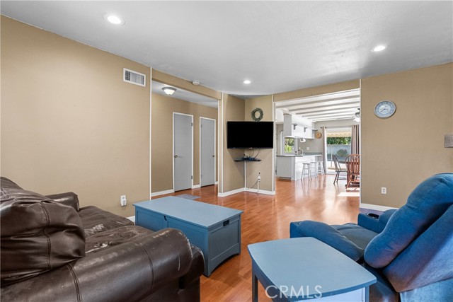 Detail Gallery Image 9 of 64 For 15900 Napa, North Hills,  CA 91343 - 4 Beds | 2 Baths