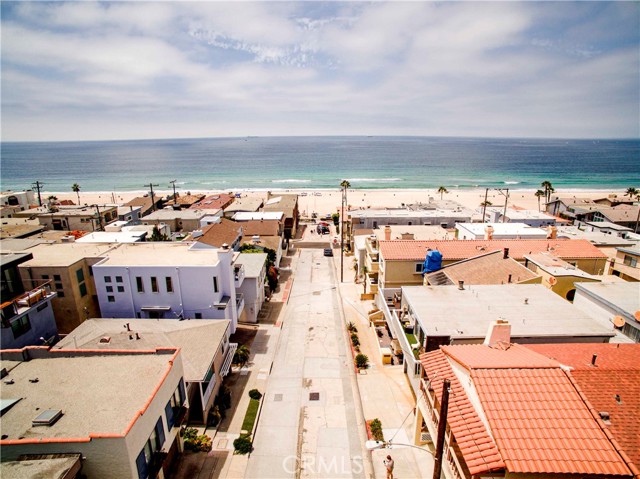 204 38th Street, Manhattan Beach, California 90266, 3 Bedrooms Bedrooms, ,2 BathroomsBathrooms,Residential,Sold,38th,SB22186761