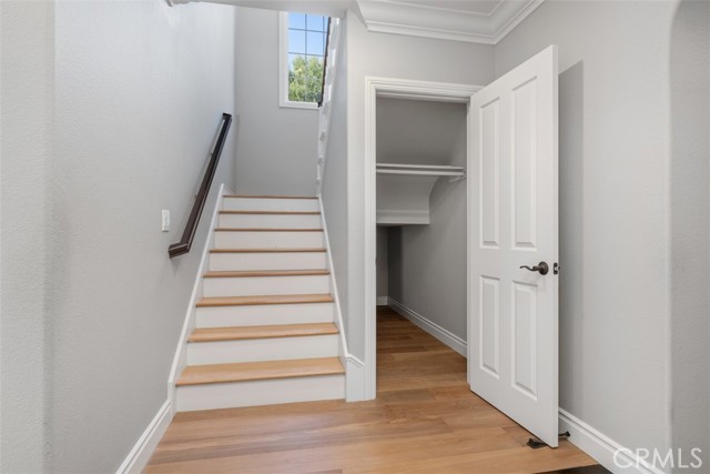 20 Townsend, Irvine CA: https://media.crmls.org/medias/9c51c37c-ce6e-4528-8376-3f24641b1b0e.jpg