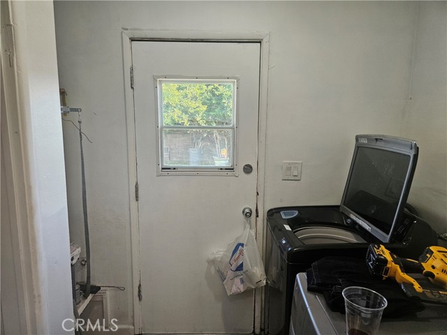 Detail Gallery Image 9 of 22 For 13448 Stagg St, Panorama City,  CA 91402 - 3 Beds | 2 Baths