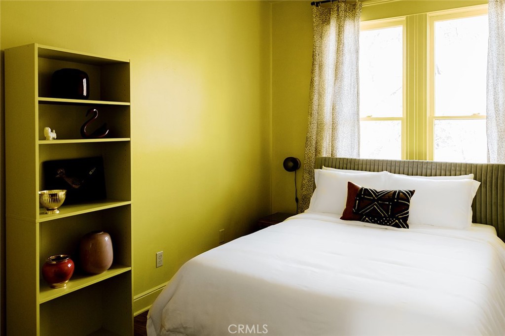 https://media.crmls.org/medias/9c522b2a-e989-4921-a8c0-f63e89fd6554.jpg?preset=X-Large