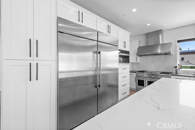 3213 Pine Ave, Manhattan Beach, California 90266, 5 Bedrooms Bedrooms, ,1 BathroomBathrooms,Residential,Sold,Pine Ave,SB22146634