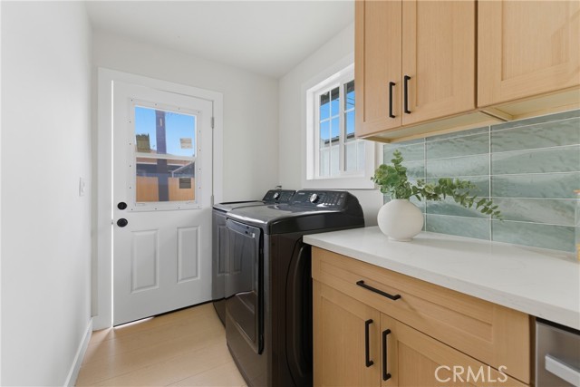 Detail Gallery Image 22 of 42 For 2010 Golden, Long Beach,  CA 90806 - 3 Beds | 2 Baths