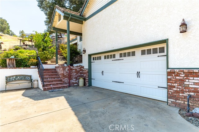 9555 Santa Cruz Road, Atascadero CA: https://media.crmls.org/medias/9c52ffcd-ac91-425f-8d0b-9938a72c9770.jpg