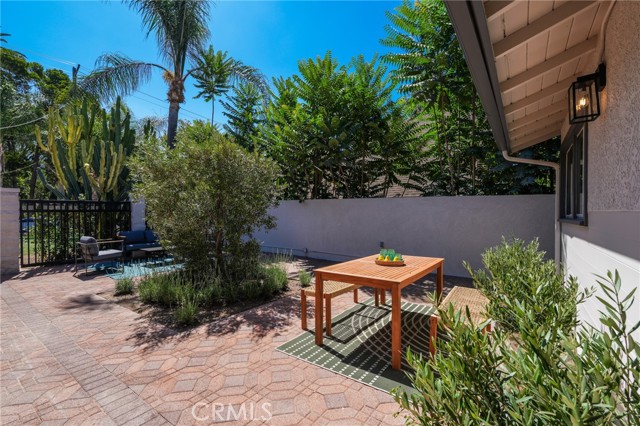 1393 Navarro Avenue, Pasadena CA: https://media.crmls.org/medias/9c534ff8-8717-4234-8f95-84dc650367f0.jpg