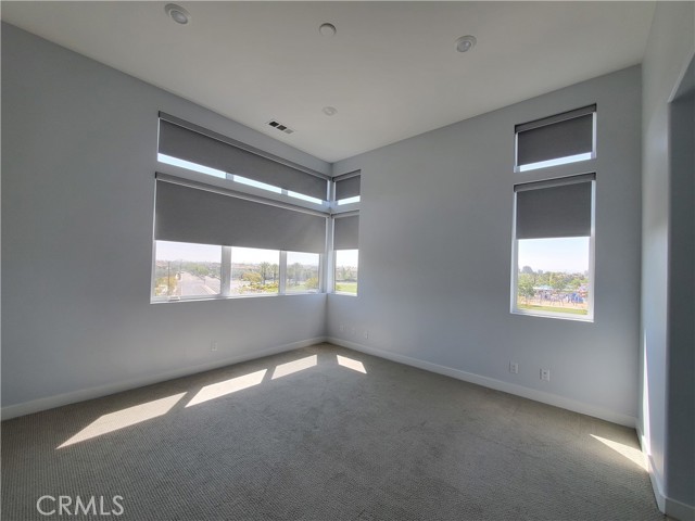 Detail Gallery Image 9 of 20 For 430 Transport, Tustin,  CA 92782 - 4 Beds | 3/1 Baths