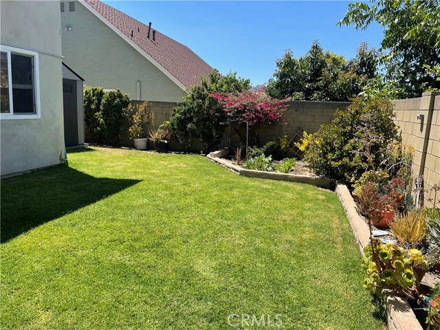 Detail Gallery Image 19 of 21 For 2393 Cragmont Ct, Simi Valley,  CA 93065 - 4 Beds | 2/1 Baths