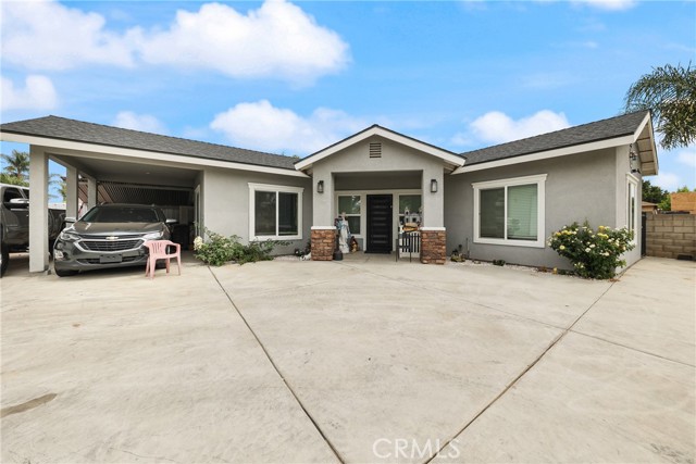 8963 Bold Ruler Lane, Jurupa Valley CA: https://media.crmls.org/medias/9c54e148-30ab-4321-998c-8df615cec1dd.jpg