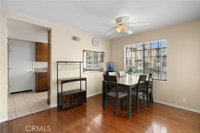 Detail Gallery Image 7 of 31 For 1850 W Falmouth Ave #1,  Anaheim,  CA 92801 - 2 Beds | 2/1 Baths