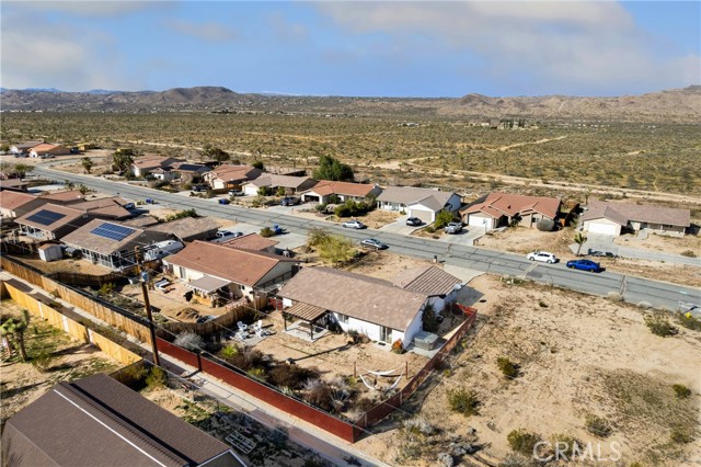 Detail Gallery Image 28 of 31 For 60261 Chesapeake Dr, Joshua Tree,  CA 92252 - 3 Beds | 2 Baths