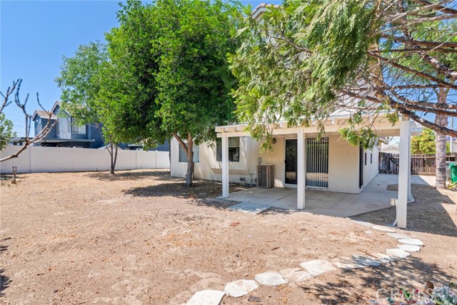 26057 Crestmont Circle, Menifee CA: https://media.crmls.org/medias/9c564181-74a5-4649-b514-689906dd4d47.jpg