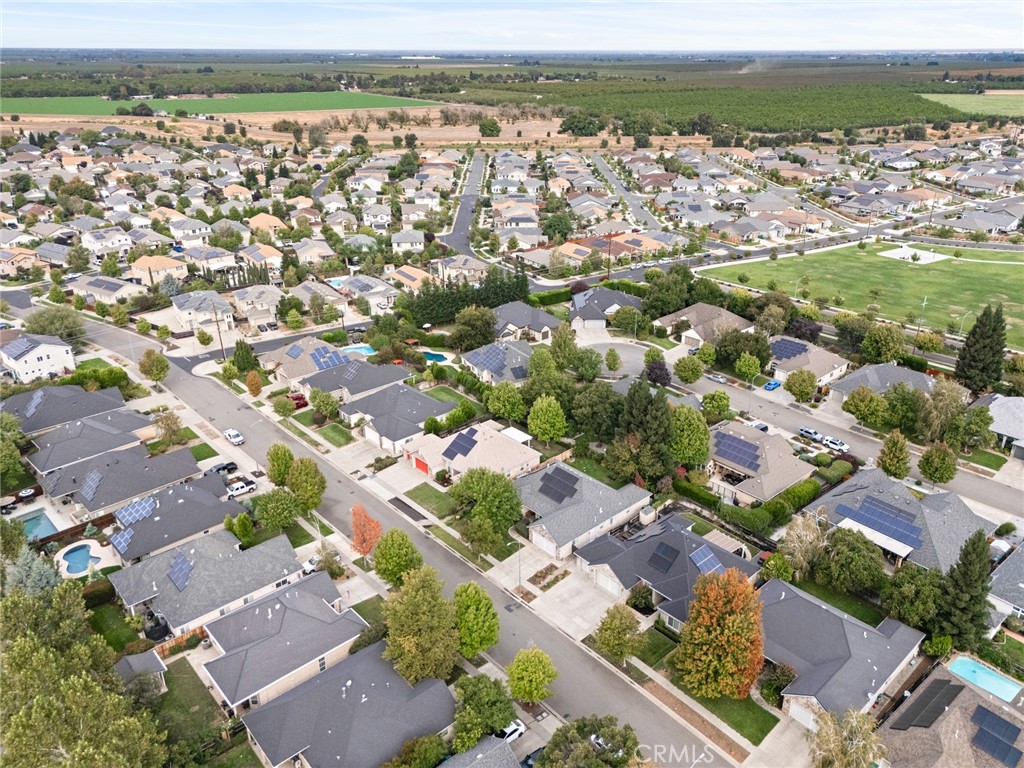 https://media.crmls.org/medias/9c566b0d-a144-4444-8823-6a57636bc939.jpg?preset=X-Large