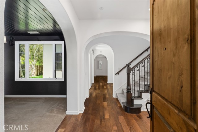 34 Tall Hedge, Irvine CA: https://media.crmls.org/medias/9c5720cd-1b34-4240-b4db-b428ed6a7d92.jpg