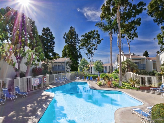 822 Camino Real, Redondo Beach CA: https://media.crmls.org/medias/9c579ba0-98b7-4aa4-98c3-9f95fa5d3a16.jpg