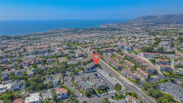Aerial view & proximity to coastline