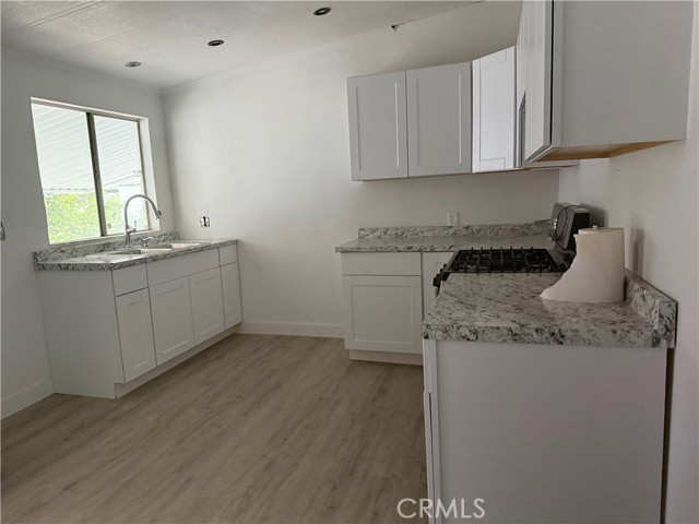 995 Pomona Road, Corona CA: https://media.crmls.org/medias/9c57c6f0-14af-4220-8d23-212446c59c2e.jpg