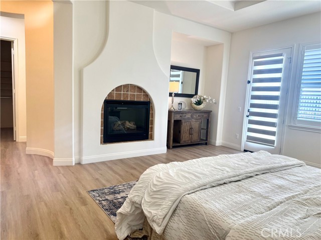 26480 Valley Oak Lane, Valencia CA: https://media.crmls.org/medias/9c58136d-26ab-4fee-ae4e-f4e443c500a5.jpg