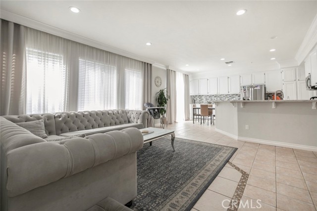 12134 Via Santa Marta, Sylmar CA: https://media.crmls.org/medias/9c582ea4-f8f4-4dd6-8948-5e3c373ce2cf.jpg