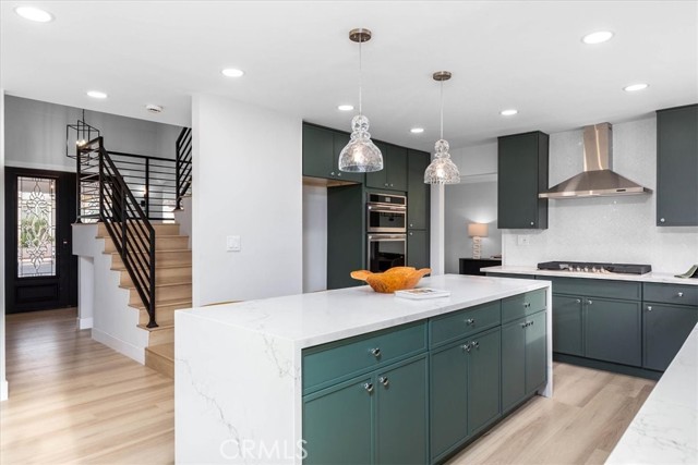 Detail Gallery Image 11 of 38 For 4401 Cezanne Ave, Woodland Hills,  CA 91364 - 4 Beds | 3 Baths