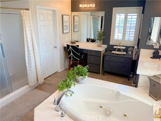 15767 Buck Point Lane, Fontana CA: https://media.crmls.org/medias/9c5a64d6-93c1-4e69-8406-6e385dce782c.jpg