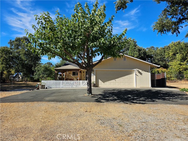 Detail Gallery Image 1 of 1 For 4984 Reed Ct, Clearlake,  CA 95422 - 2 Beds | 2/1 Baths