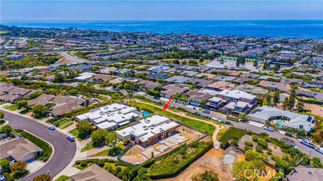 21 Beachcomber Drive, Corona del Mar CA: https://media.crmls.org/medias/9c5c7ac8-e4ec-455f-b5f0-5309d44ddd11.jpg