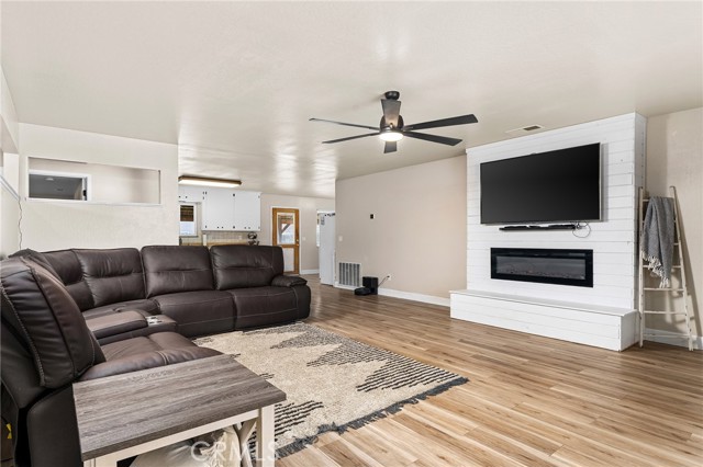 Detail Gallery Image 3 of 24 For 1019 W Monterey, Orland,  CA 95963 - 3 Beds | 2 Baths