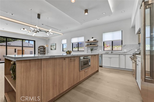 MLS #SR25260230 image #9