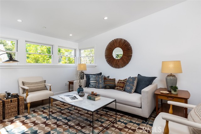 1130 Windsor Place, South Pasadena CA: https://media.crmls.org/medias/9c5ce456-4283-4caa-bbb7-fbf0f68a1475.jpg