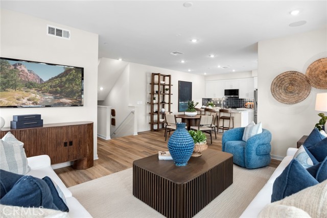 Detail Gallery Image 4 of 14 For 729 E. Route 66, Glendora,  CA 91740 - 2 Beds | 2/1 Baths