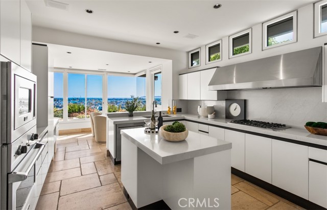 Detail Gallery Image 34 of 60 For 1535 Dolphin Terrace, Corona Del Mar,  CA 92625 - 3 Beds | 3/1 Baths