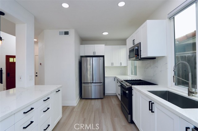 Detail Gallery Image 8 of 27 For 28 Hawaii, Aliso Viejo,  CA 92656 - 3 Beds | 2/1 Baths