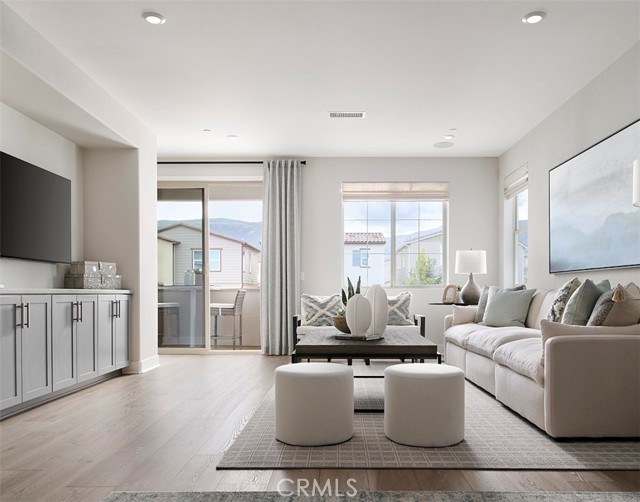 Detail Gallery Image 8 of 18 For 2561 Sprout Ln, Corona,  CA 92883 - 4 Beds | 2/1 Baths