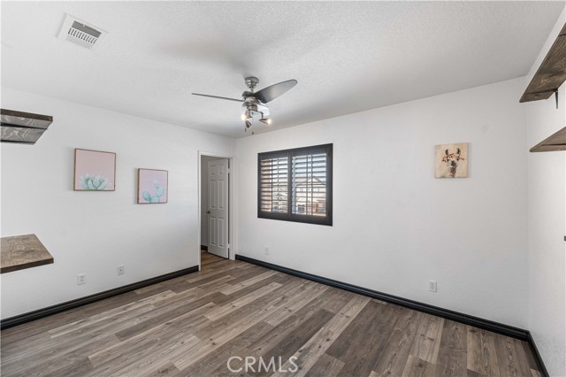 3429 Gemstone Avenue, Rosamond CA: https://media.crmls.org/medias/9c5ec7c6-9ecc-4d30-88b5-0e9f97208bee.jpg