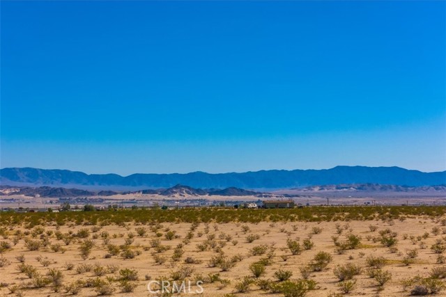 Detail Gallery Image 14 of 39 For 70147 Cove View Rd, Twentynine Palms,  CA 92277 - – Beds | – Baths