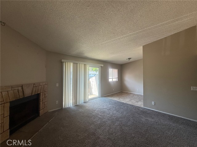 Detail Gallery Image 5 of 25 For 1251 S Meadow Ln #174,  Colton,  CA 92324 - 2 Beds | 2 Baths
