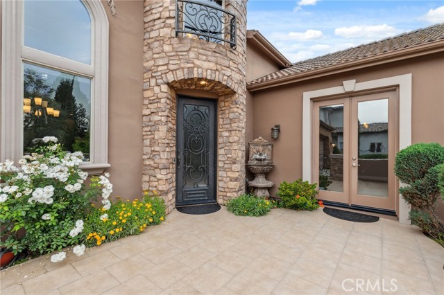 Detail Gallery Image 7 of 61 For 4918 W Bluff, Fresno,  CA 93722 - 5 Beds | 3/1 Baths