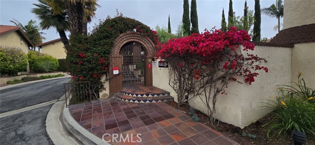 1364 Park Plaza Drive, Long Beach CA: https://media.crmls.org/medias/9c6016fe-7a4e-44aa-825e-60a3f825387d.jpg