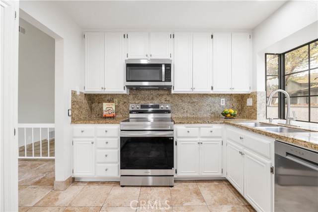 Detail Gallery Image 11 of 22 For 2 Summerset, Irvine,  CA 92603 - 2 Beds | 2 Baths