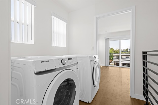 Detail Gallery Image 14 of 20 For 5216 Auckland Ave, North Hollywood,  CA 91601 - 4 Beds | 4/1 Baths