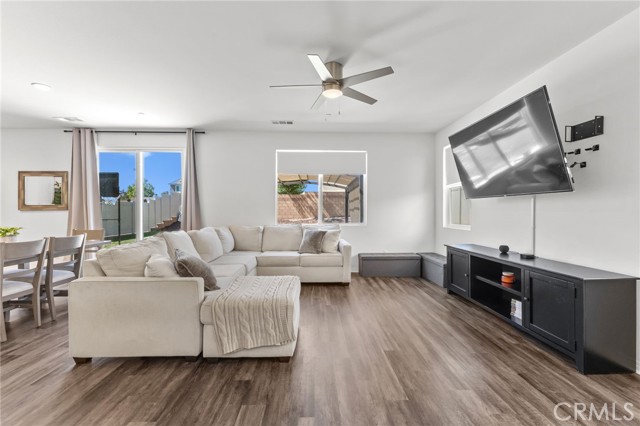 Detail Gallery Image 5 of 67 For 36802 Cascina Ln, Beaumont,  CA 92223 - 3 Beds | 2/1 Baths