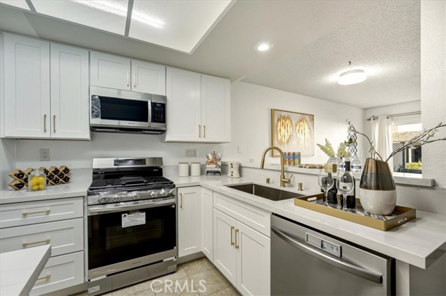 Detail Gallery Image 8 of 36 For 1663 Caffrey, West Covina,  CA 91791 - 2 Beds | 2 Baths