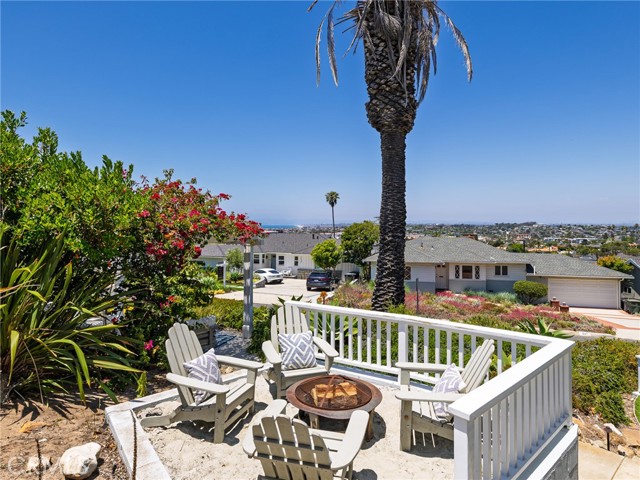 246 Via Los Miradores, Redondo Beach CA: https://media.crmls.org/medias/9c612b63-5eb1-42e3-96e6-747062b734eb.jpg