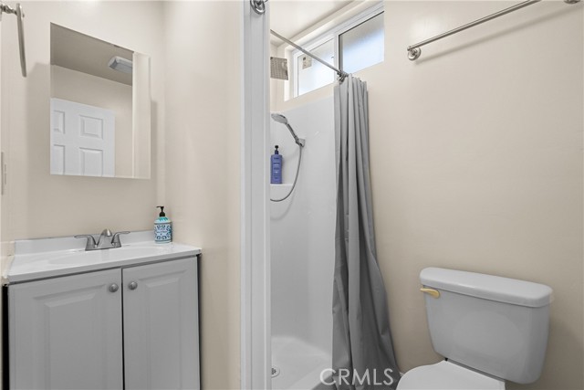 Detail Gallery Image 31 of 59 For 9559 9561 Natick Ave, North Hills,  CA 91343 - 5 Beds | 4 Baths