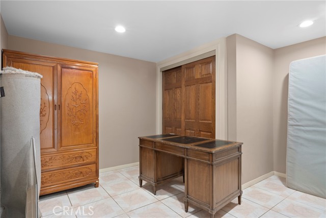 Detail Gallery Image 36 of 50 For 809 Highland Dr, La Canada Flintridge,  CA 91011 - 5 Beds | 5 Baths