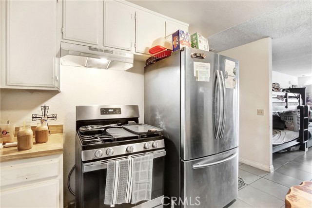 Detail Gallery Image 2 of 11 For 671 Greystone Ln, Hemet,  CA 92543 - – Beds | – Baths