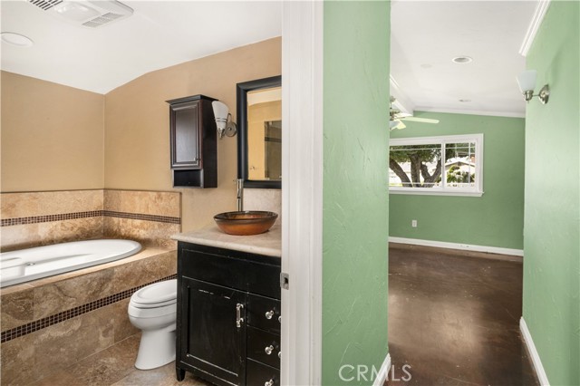 Detail Gallery Image 7 of 24 For 668 S Eastbury, Covina,  CA 91723 - 4 Beds | 3 Baths