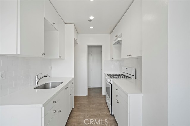 Detail Gallery Image 2 of 8 For 6938 Coldwater Canyon Ave #5,  North Hollywood,  CA 91605 - 2 Beds | 2 Baths