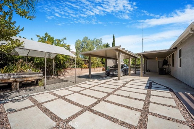 19247 Mountain Shadow Lane, Perris CA: https://media.crmls.org/medias/9c63e7a6-7baa-4241-8d10-b99898493033.jpg
